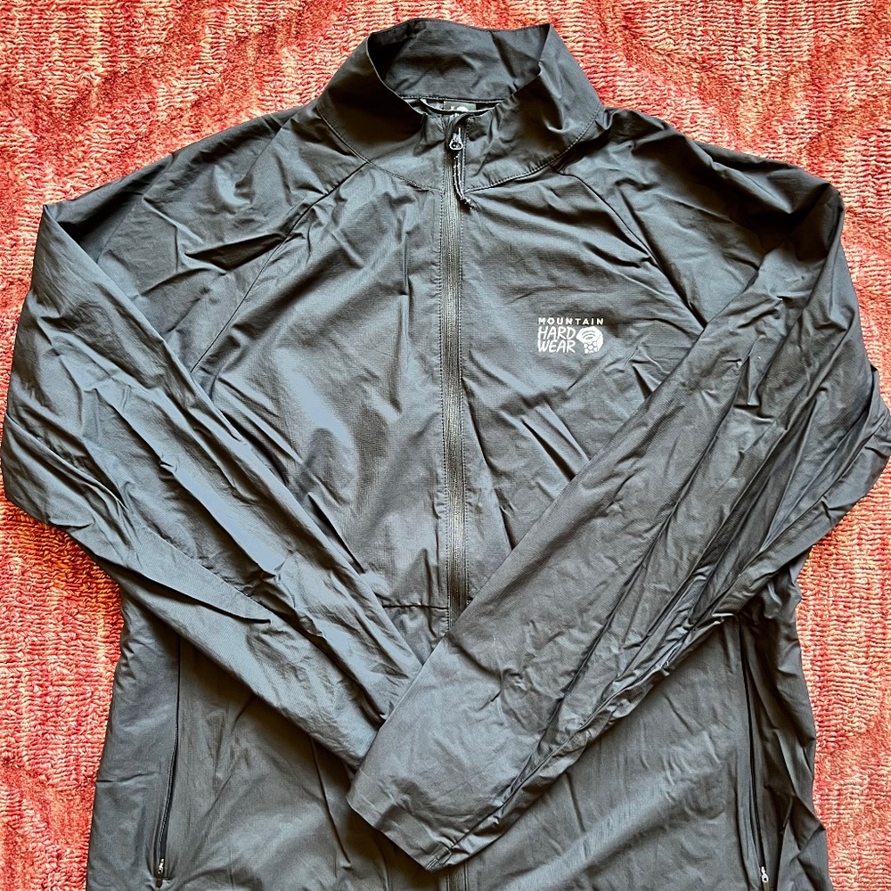 Mountain Headwear light weight wind breaker